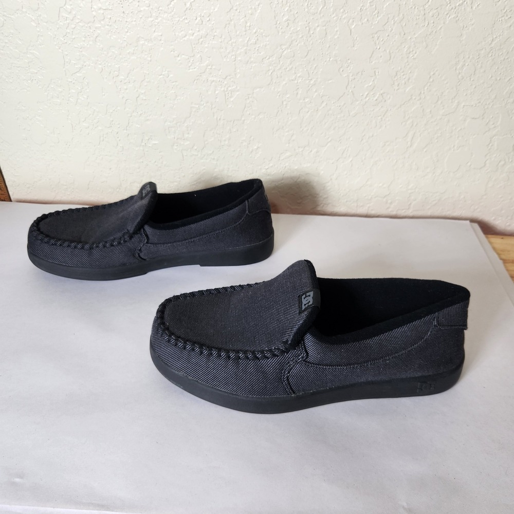 DC Shoes Mens Villain Slip On Loafer Sneakers Black Textile Moc Toe 10.5